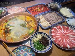 -洱火云南酸菜牛肉火锅(石景山当代商城店)