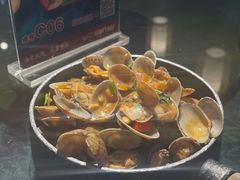 -三亚火车头万人海鲜广场