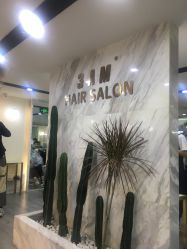 大厅-3AM HAIR SALON烫发染发接发