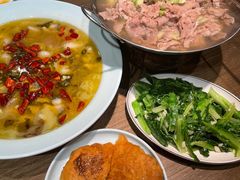 -肖四女乐山跷脚牛肉(滨江天街店)