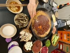 -岗上渣渣老火锅(两路口店)