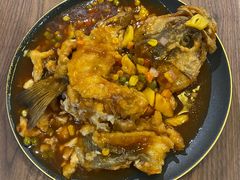 菠萝甜酸扒鱼-金象湾泰国餐厅(华林路店)
