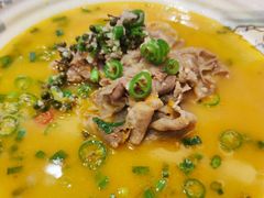 酸汤浸肥牛-百姓渔村(南中环店)
