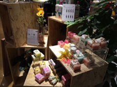 iphone_upload_pic-LOL原创生活概念店(K11购物艺术中心店)