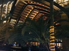 -三亚湾海居铂尔曼度假酒店