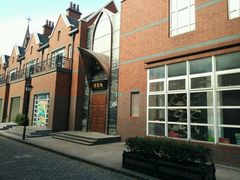 -钟书阁(松江泰晤士小镇店)