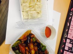 -雪乡人家东北菜·铁锅炖一切(高斯路店)