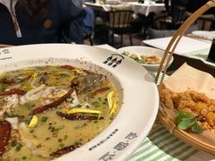 -渔语鱼新川菜Bistro(万象天地店)