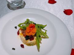 牛油果烤鸭肉塔塔-晶雅花园西餐厅(南京首店)
