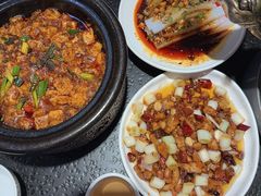 -万重锦·人文川菜馆(骡马市店)