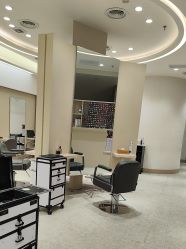 -Mentor Hair Salon