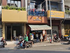 -Bánh Mì Huynh Hoa