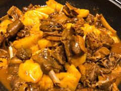 菠萝焖鸭-园林美食城·本土农家菜(杨和镇店)