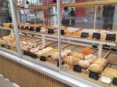 -焙丽拾光(麦凯乐直营店)