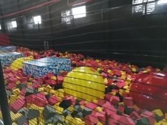 -嘿哟动霸CHUA·新潮玩运动娱乐中心·蹦床滑冰团建乐园