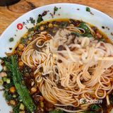 重庆街头的日常一餐 | 不是米线就是面
