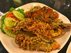 -J Daeng Seafood