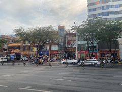 -解放路步行街