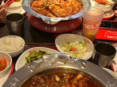 -胖哥俩肉蟹煲(华贸店)