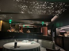 -左庭右院鲜牛肉火锅黑金店(陆家嘴中心店)