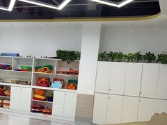 -金色雨林感统教育(北苑华贸天地店)