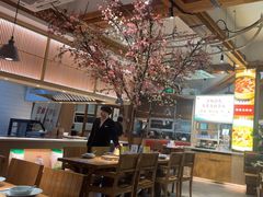 -蜜桃餐厅·伴山(湖滨商业街店)