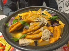 -老表记广西宵夜螺蛳鸭脚煲(东盟店)