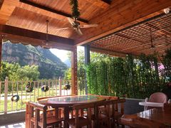 露天位-俺家菜馆(百里峡店)
