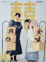 -雪中彩影婚纱摄影·微光艺术中心