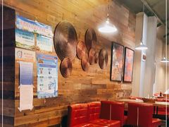 -愉肴麻辣香锅(中山路店)