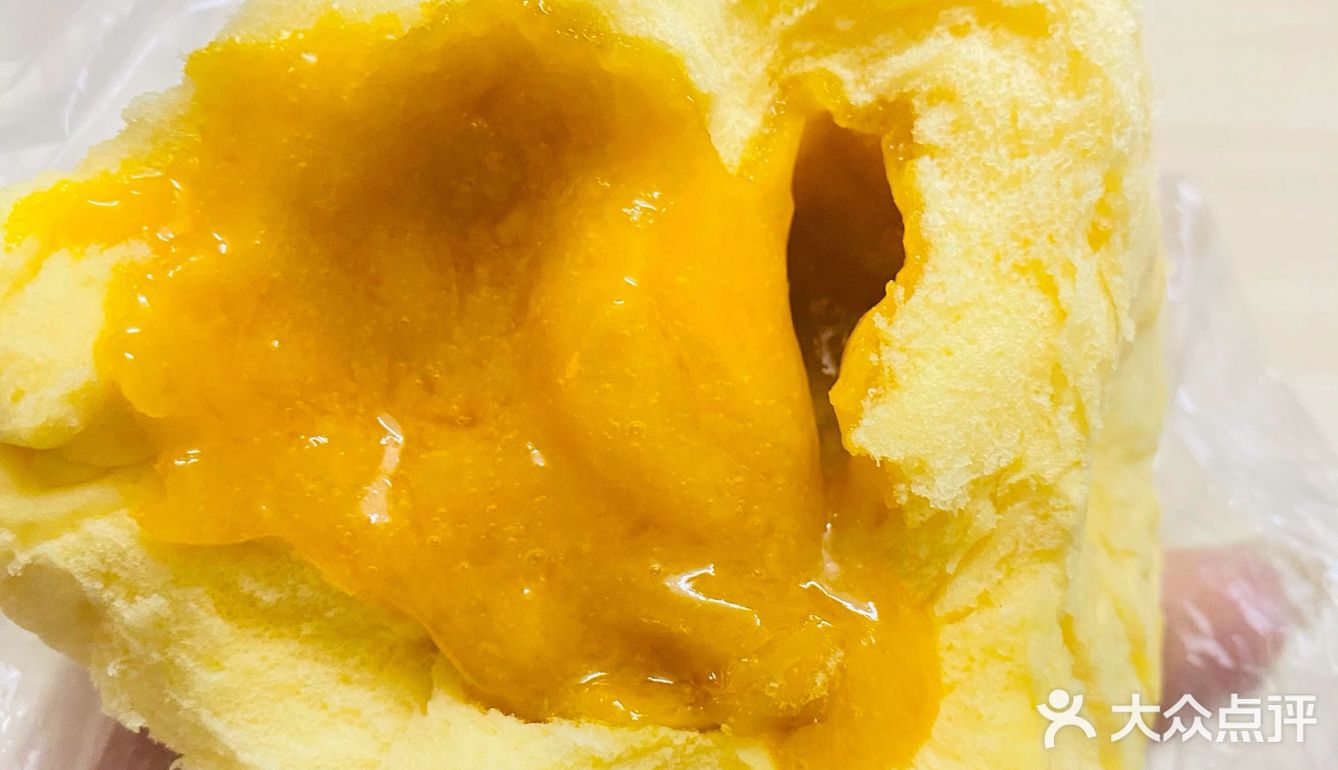 大英路新开业的包丰源包子铺买15-5啦[礼花]