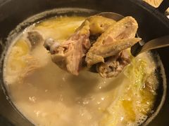 -鲜入围煮花胶鸡海鲜火锅