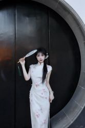 -一揽芳华汉服旗袍体验馆(拙政园店)