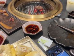 -铭牛烧肉·和牛海鲜自助(高新月牙湖店)