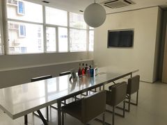 -卡罗酒店(东门晒布地铁站店)