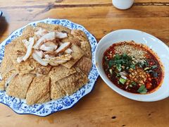 -杨老大生皮白族菜