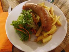 Mega Bratwurst-Husi Bierhaus
