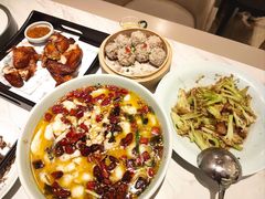 -荷花亭·湖北融合菜(中商广场店)