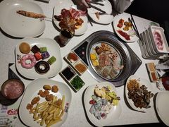 -佰烧海鲜烤肉火锅自助(世茂国际广场店)
