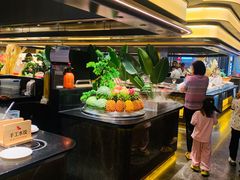 -钱小奴海鲜自助黑金店(杭州滨江龙湖店)