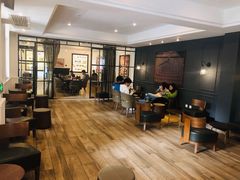 大堂-星巴克臻选(广州沙面店)