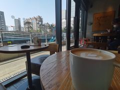 靠窗位-星巴克(花木plus乐坊店)