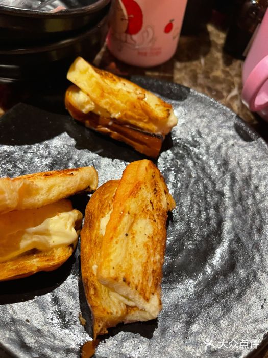 魔宗·烧肉(汉街店)冰淇淋面包图片