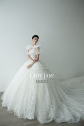 -Lady  Jane高端婚纱礼服馆