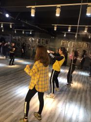 -YASAKI国际舞蹈中心