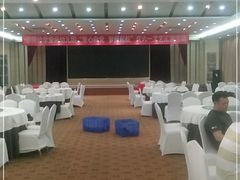 -陕西华浮宫酒店(未央湖公园店)