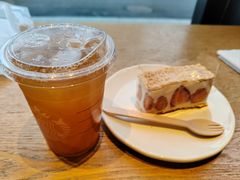 -星巴克(杭州临平万达广场店)