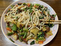 -歹歹的加个面过油肉拌面