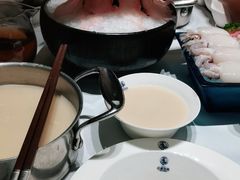 -红鼎豆捞·非遗鲍皇汤火锅(宝丰路店)