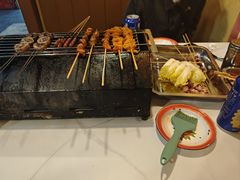 -哈尔滨小酒馆·鲜肉现穿自助烧烤(康新花园店)